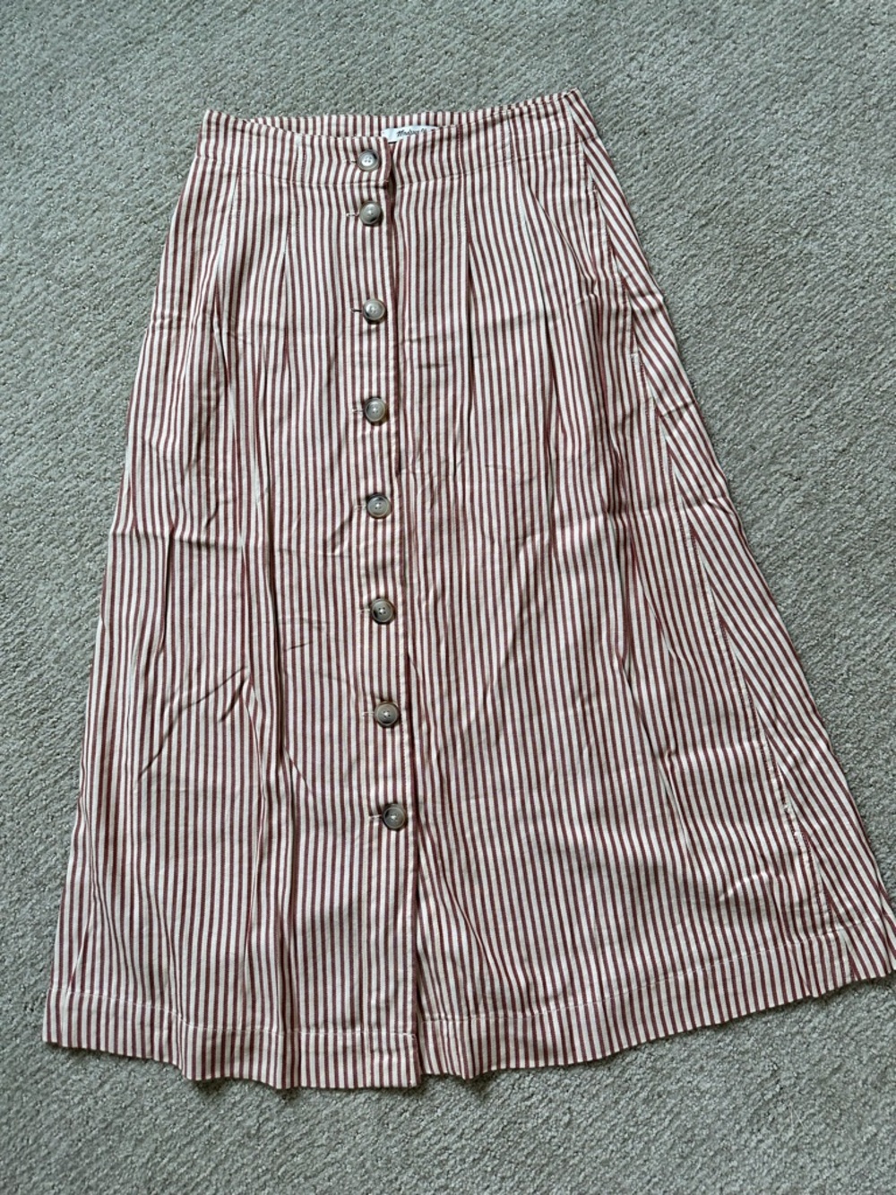 Button down high rise skirt